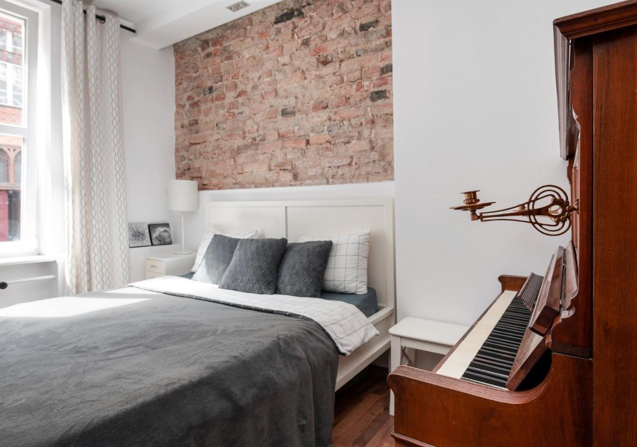 Piano Apartment W Sercu Starego Miasta 格但斯克 外观 照片
